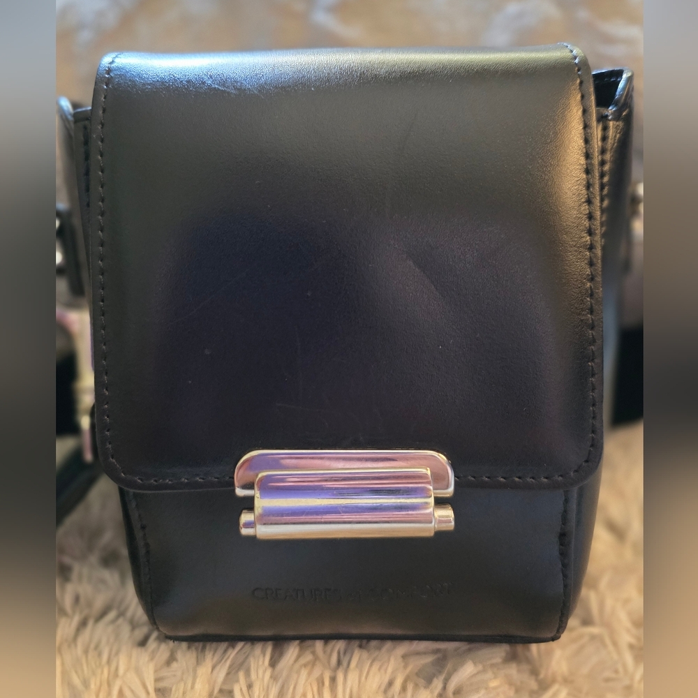 CREATURES OF COMFORT Camera Leather Crossbody Bag - Picture 6 of 13